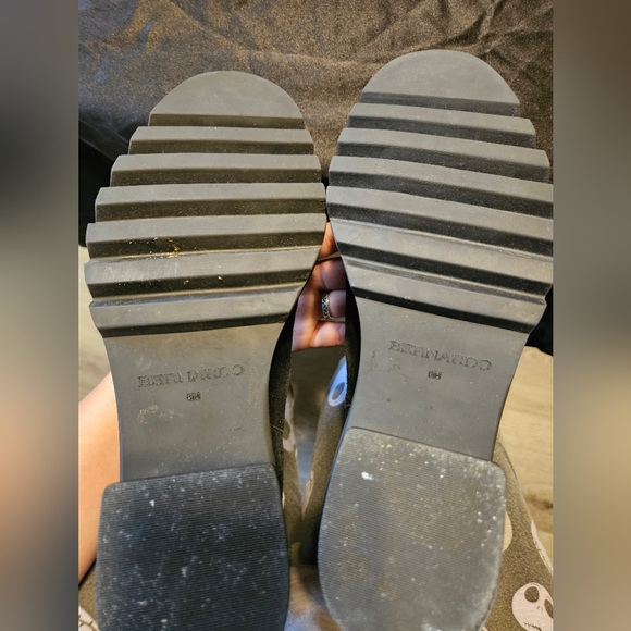 Bernardo Salem Women's Black Suede Boots size 8 With Chunky Heel - Picture 4 of 11